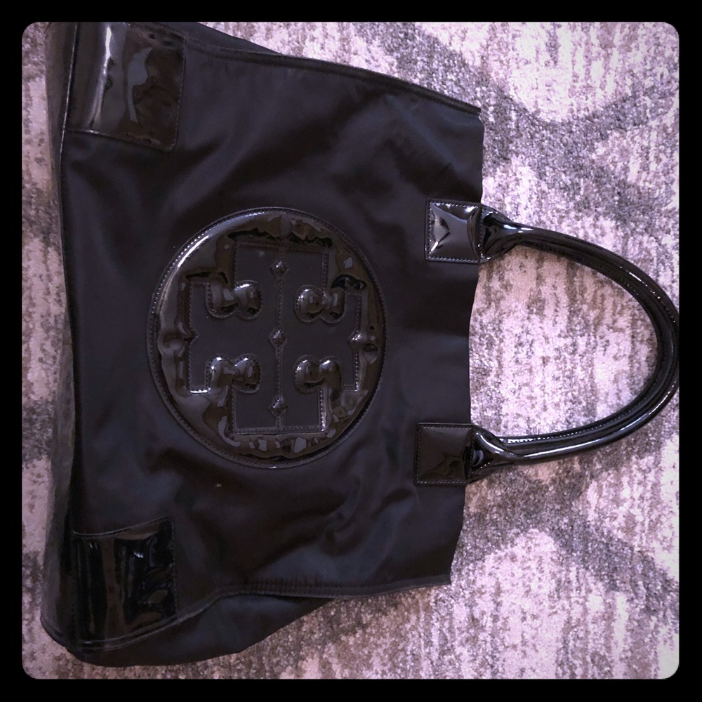 Size large Tory Burch logo bag